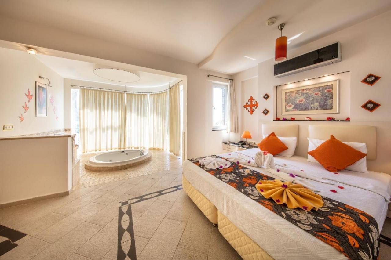 Golden Life Heights Deluxe Suite Hotel - Adult Only Oludeniz Ngoại thất bức ảnh